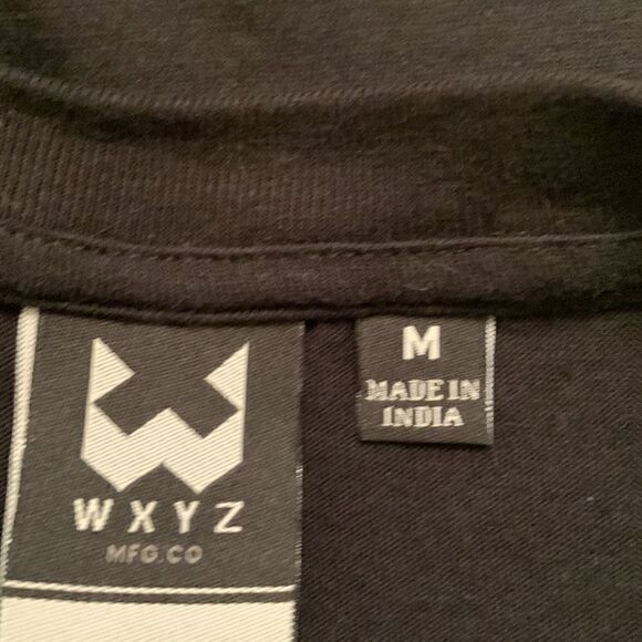 WXYZ Skulls and Roses T- shirt Gotic Front Pocket Size M - Picture 6 of 7